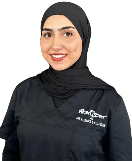 Amina Almakhzoum